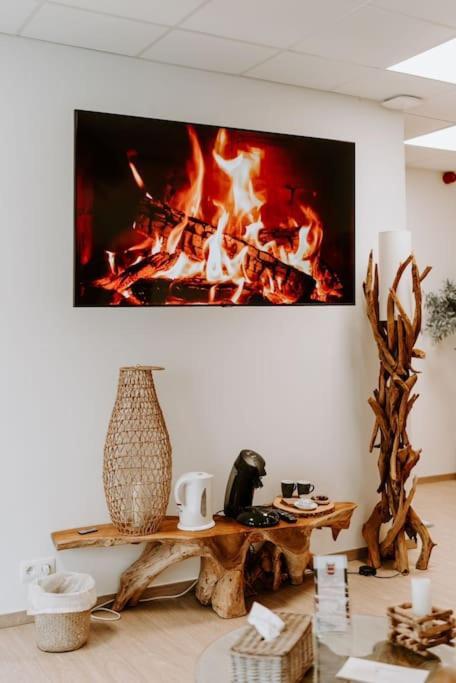 Suite De Charme Avec Jacuzzi Et Cabine Infrarouge Tubize 외부 사진
